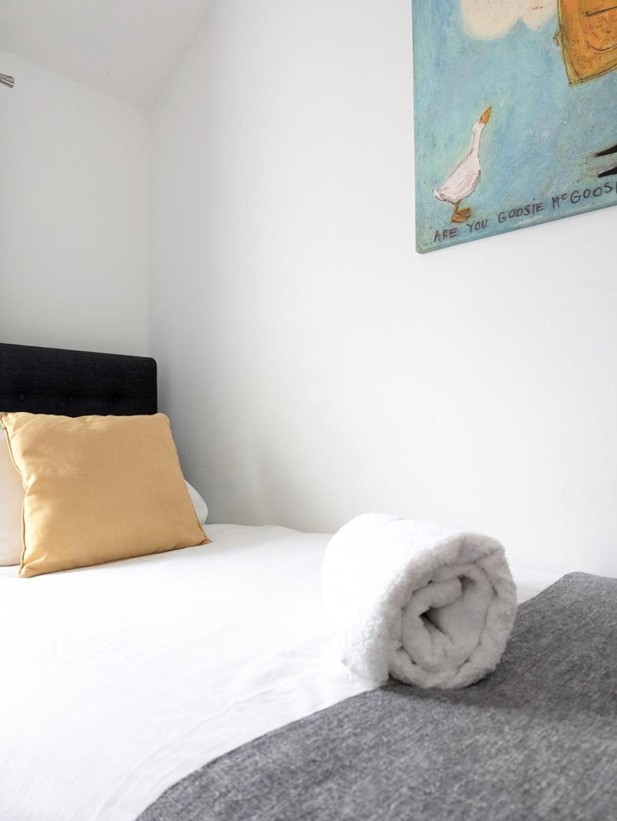 3Br-St Johns Hse-Free Parking-Workers-Kitchen-Wifi-Dog Friendly Apartment Doncaster Exterior photo