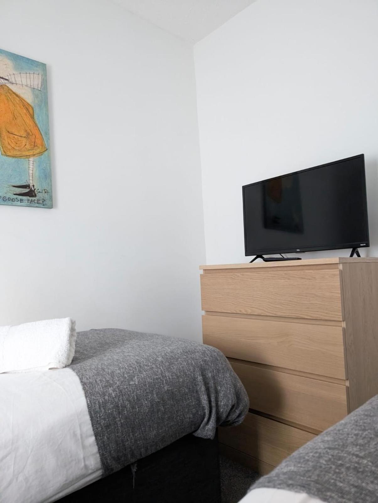 3Br-St Johns Hse-Free Parking-Workers-Kitchen-Wifi-Dog Friendly Apartment Doncaster Exterior photo